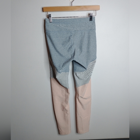 ☀️Outdoor Voices TriColor 7/8 Leggings, size S - Picture 4 of 8